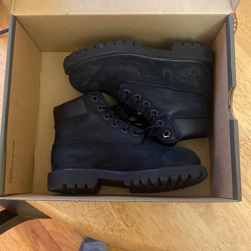 Little boy timberland black boots size 9